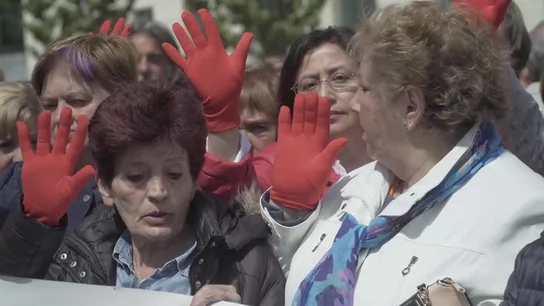 El dolor y la indignación que inundó Pamplona tras conocer la sentencia a 'La Manada': "En vaya mierda de país estamos" El dolor y la indignación que inundó Pamplona tras conocer la sentencia a 'La Manada': "En vaya mierda de país estamos"