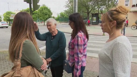 El barrio del 'Prenda', dividido por la sentencia a 'La Manada': "Hay quienes piensan que son culpables y otros que son inocentes" El barrio del 'Prenda', dividido por la sentencia a 'La Manada': "Hay quienes piensan que son culpables y otros que son inocentes"