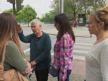 El barrio del 'Prenda', dividido por la sentencia a 'La Manada': "Hay quienes piensan que son culpables y otros que son inocentes" El barrio del 'Prenda', dividido por la sentencia a 'La Manada': "Hay quienes piensan que son culpables y otros que son inocentes"