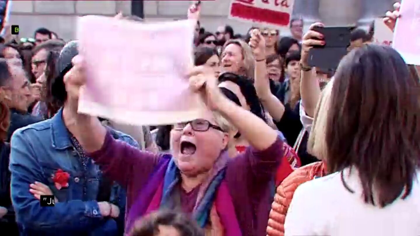 "No es no", "yo s&iacute; te creo" y "no es abuso, es violaci&oacute;n": la lucha de las mujeres contra 'La Manada' y la sentencia judicial