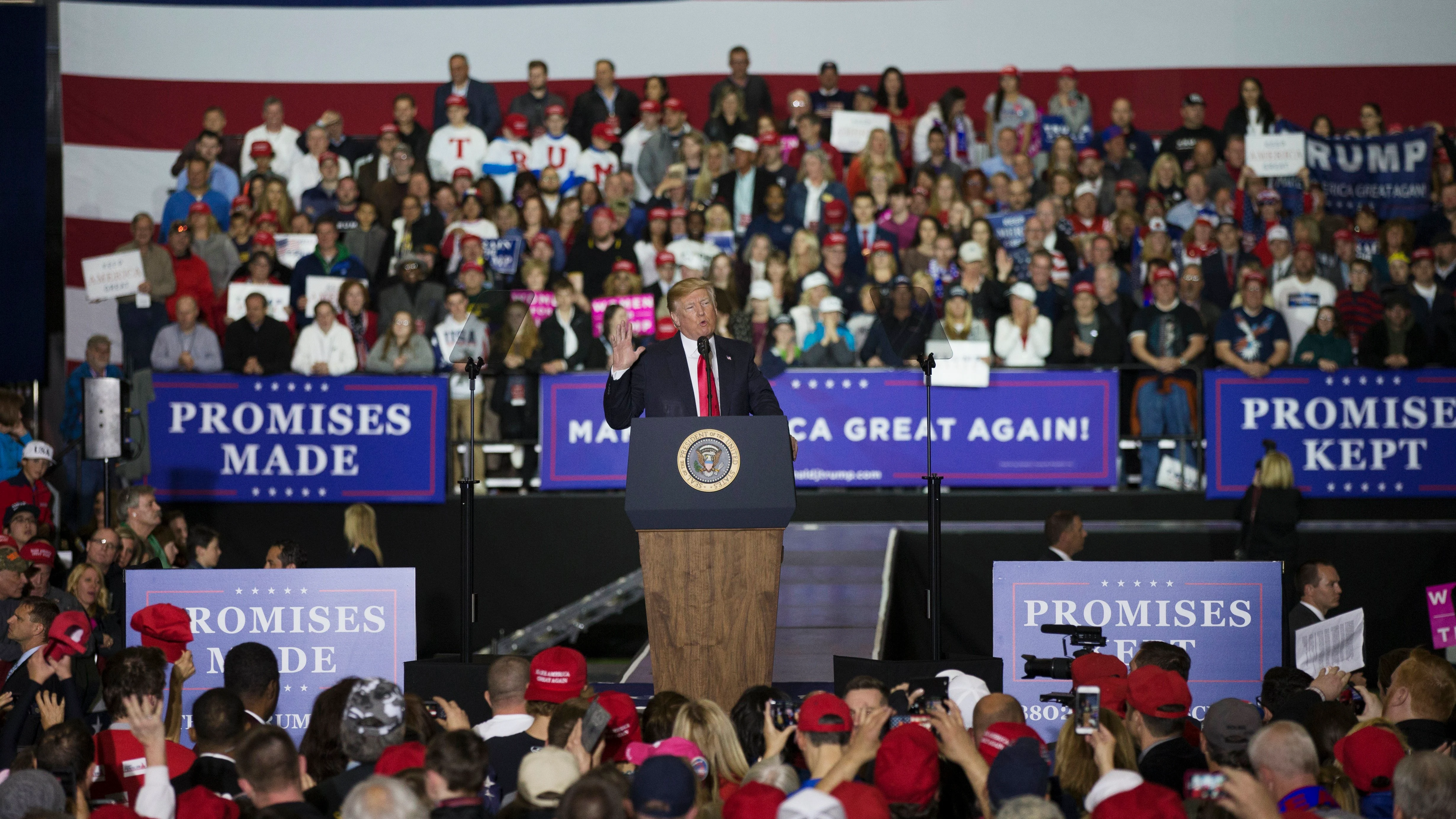 Donald Trump durante el mitin en Michigan