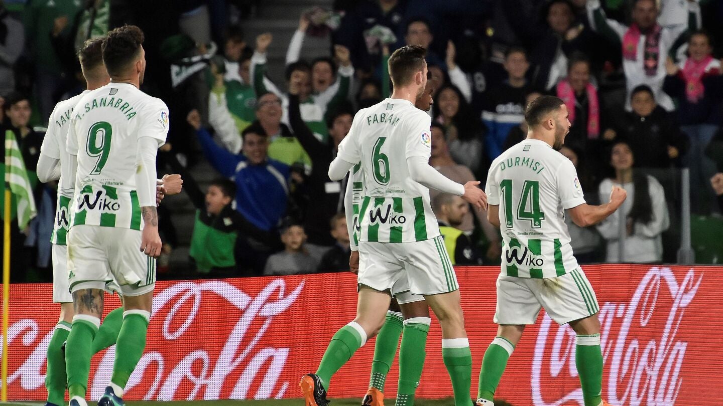 Durmisi celebra su gol contra el M&aacute;laga