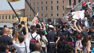 Protesta en Venecia contra las medidas para regular el turismo