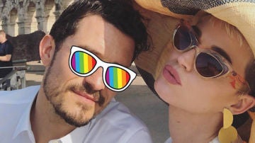 Orlando Bloom y Katy Perry en el Coliseo Orlando Bloom y Katy Perry en el Coliseo