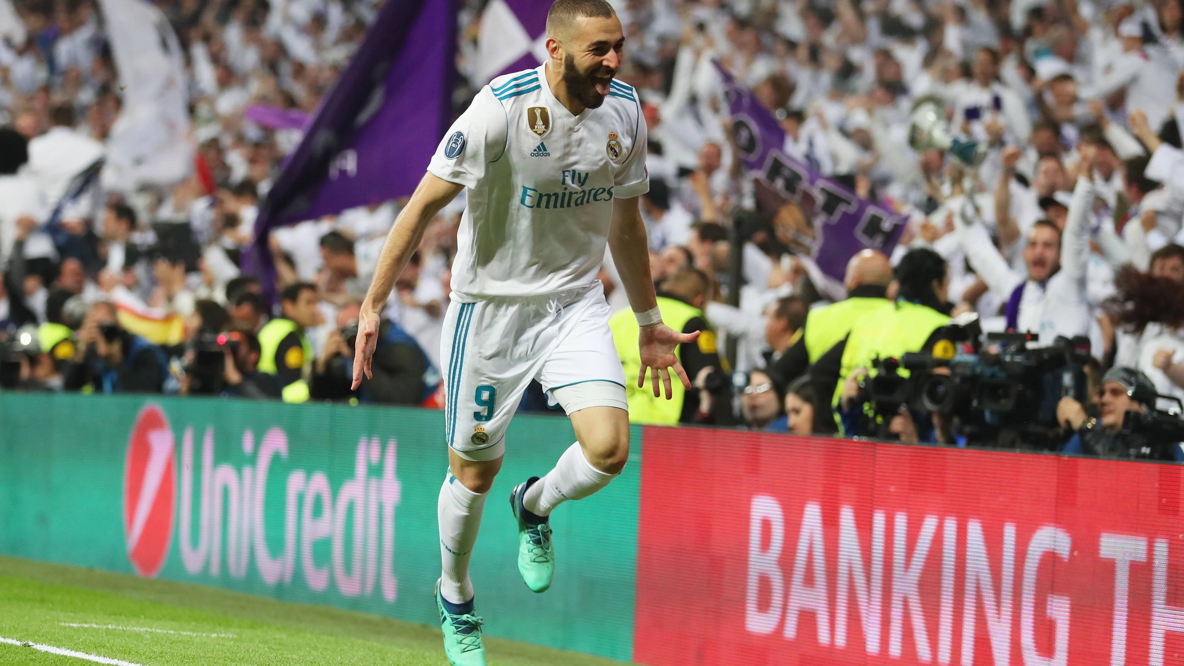 Benzema celebra su segundo gol contra el Bayern