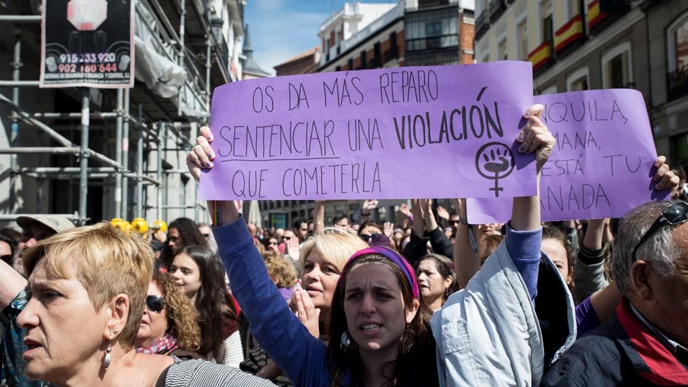 Concentración feminista contra el fallo judicial de La Manada en la Puerta del Sol