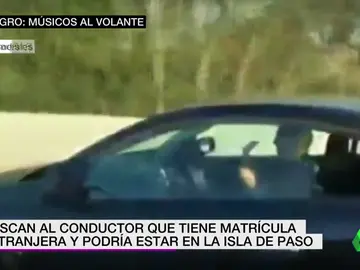 Buscan a un hombre que tocaba la guitarra mientras conducía Buscan a un hombre que tocaba la guitarra mientras conducía
