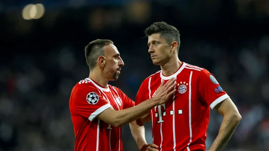 Ribery y Lewandowski se lamentan tras la eliminación ante el Real Madrid Ribery y Lewandowski se lamentan tras la eliminación ante el Real Madrid
