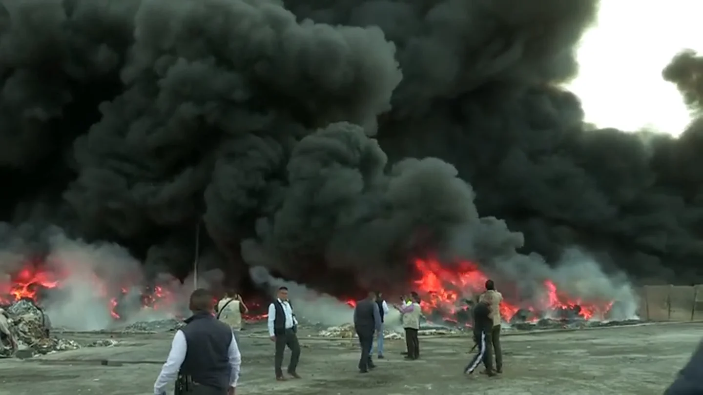 Incendio en una planta de reciclaje en Ciudad Juárez en México Incendio en una planta de reciclaje en Ciudad Juárez en México