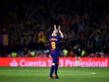 Iniesta se despide durante la final de Copa en el Metropolitano Iniesta se despide durante la final de Copa en el Metropolitano
