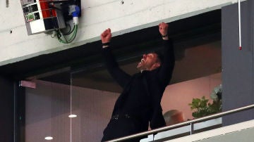 Simeone, desatado en el palco