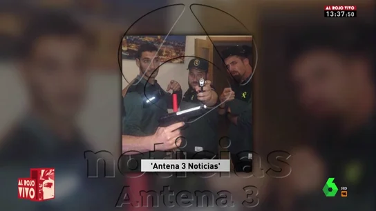 Miembros de La Manada vestidos de Guardia Civil Miembros de La Manada vestidos de Guardia Civil