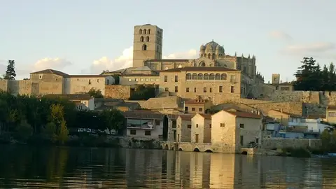 Zamora Zamora