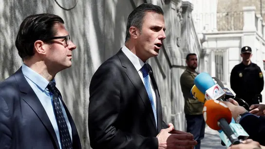El abogado de VOX, Javier Ortega, en declaraciones a los medios a las puertas del Tribunal Supremo El abogado de VOX, Javier Ortega, en declaraciones a los medios a las puertas del Tribunal Supremo