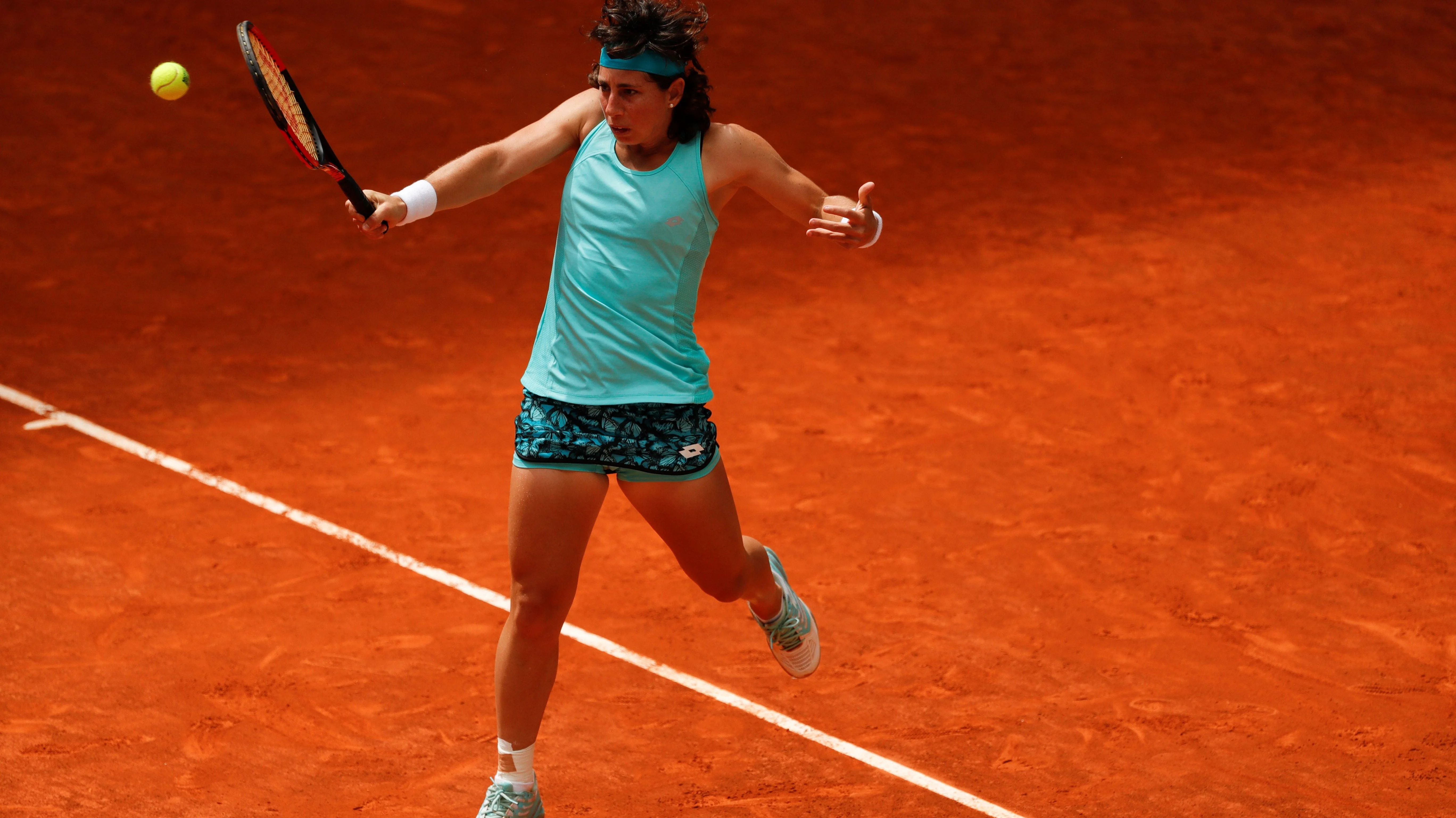 Carla Suárez, en acción ante Bernarda Pera