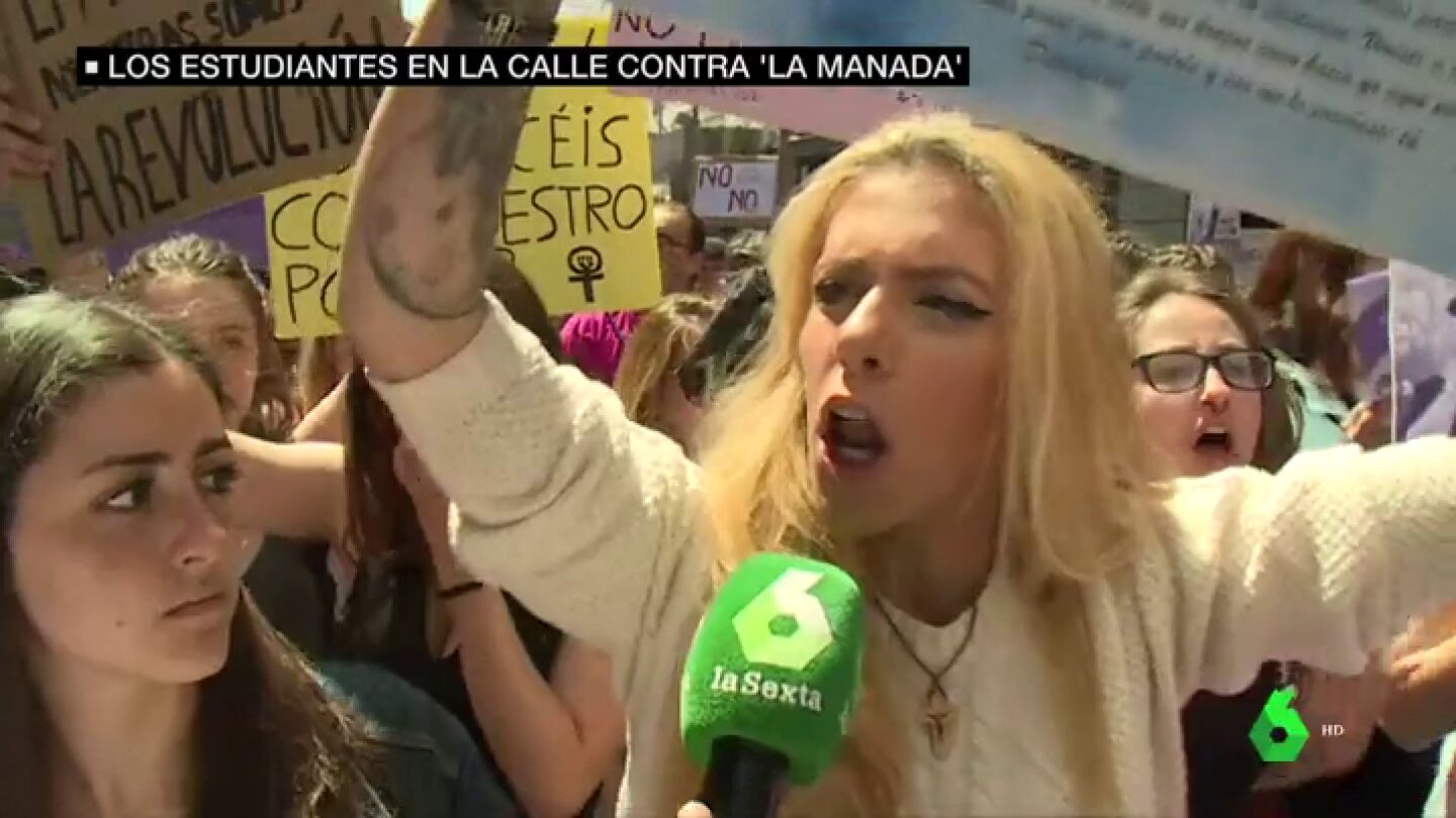 La hermana de Diana Quer, en las protestas contra la sentencia de 'La Manada': "La viol&oacute; y la mat&oacute;. Vengo a pelear para que se haga justicia"