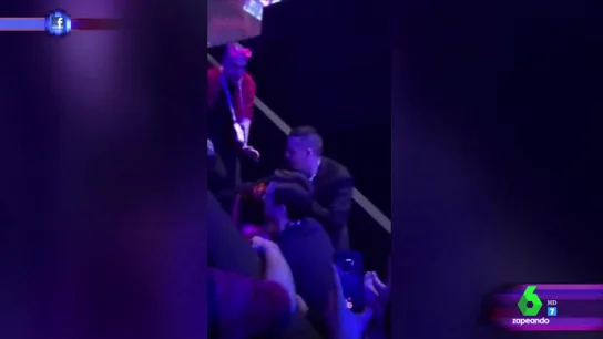 La aparatosa caída de Netta Barzilai por las escaleras del escenario del festival de Eurovisión La aparatosa caída de Netta Barzilai por las escaleras del escenario del festival de Eurovisión
