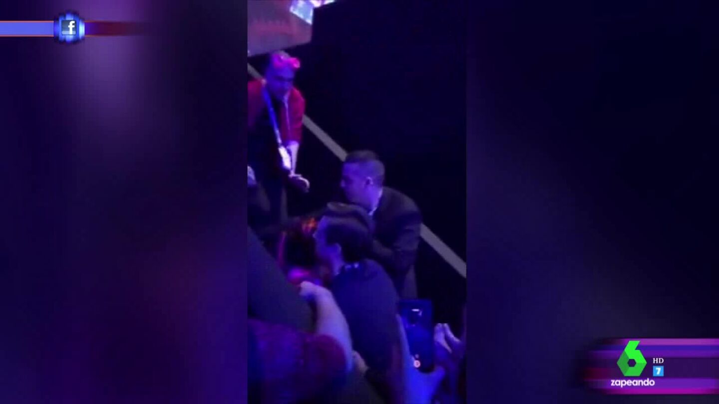 La aparatosa ca&iacute;da de Netta Barzilai por las escaleras del escenario del festival de Eurovisi&oacute;n 