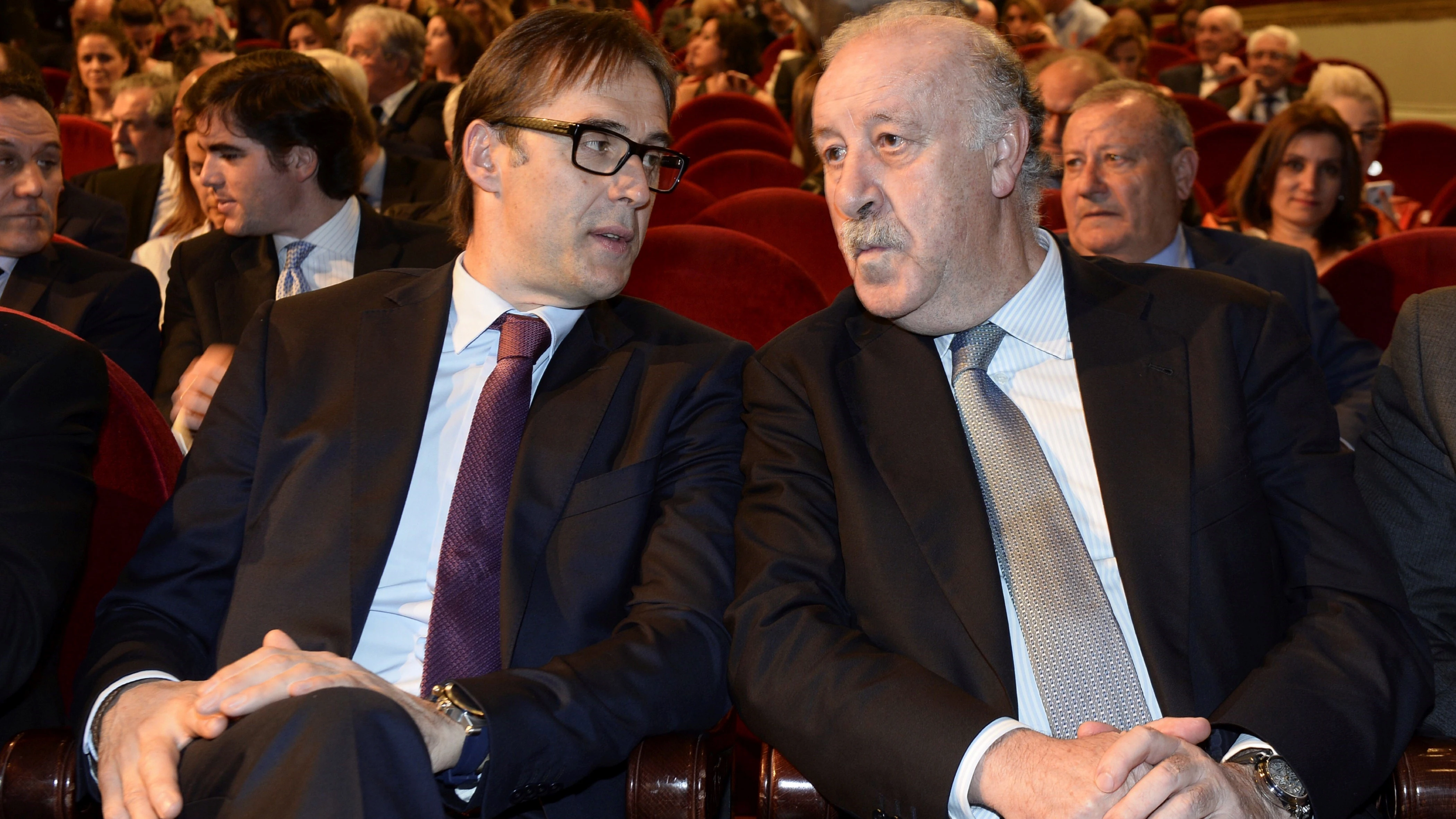 Lopetegui y Del Bosque charlan en una gala