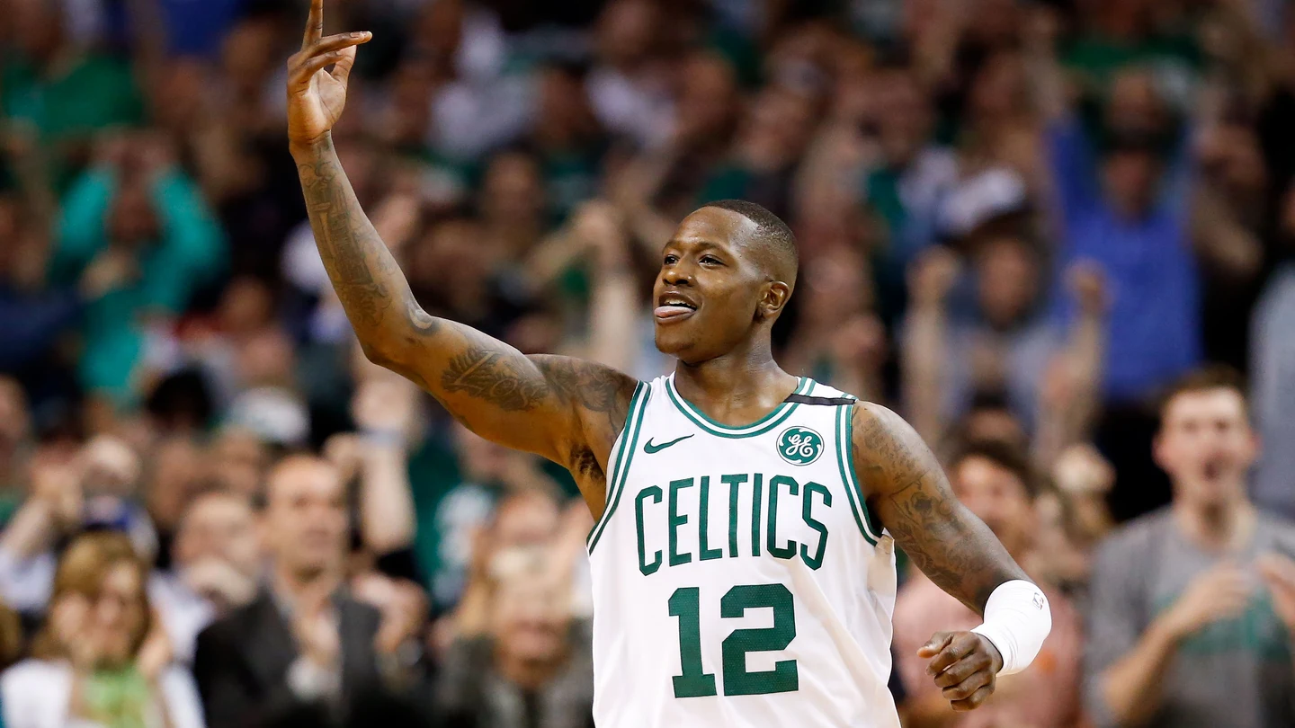 Terry Rozier celebra la victoria de los Boston Celtics Terry Rozier celebra la victoria de los Boston Celtics