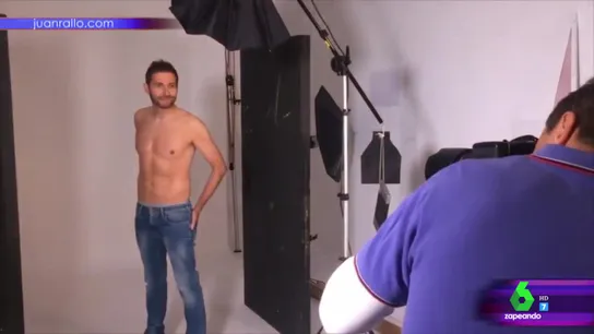 Así ha sido la sesión de fotos de Frank Blanco luciendo abdominales Así ha sido la sesión de fotos de Frank Blanco luciendo abdominales