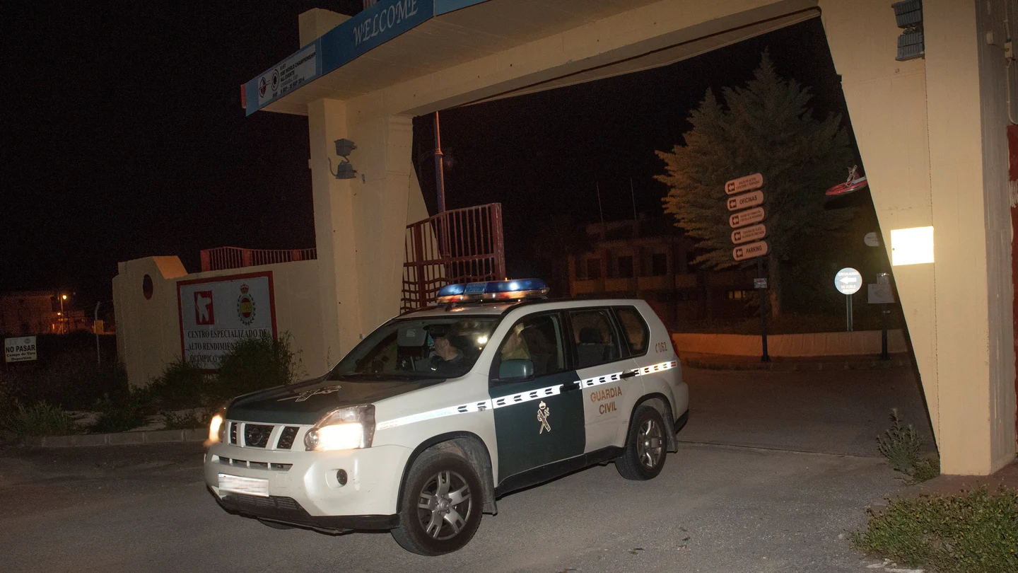 Un coche de la Guardia Civil Un coche de la Guardia Civil