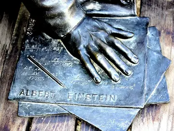 Albert Einstein no predijo algunas características del universo Albert Einstein no predijo algunas características del universo