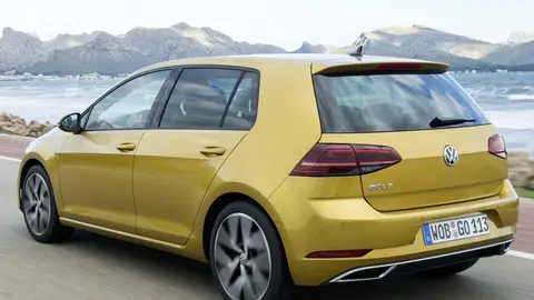 VW Golf 1.5 TSI con 130 CV VW Golf 1.5 TSI con 130 CV