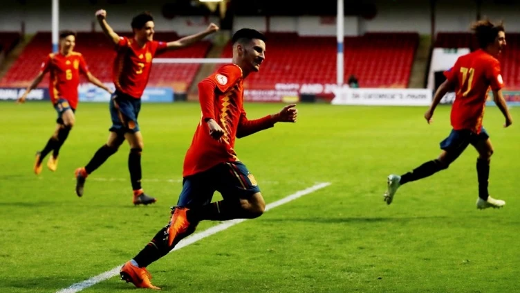 España celebra un gol ante Alemania