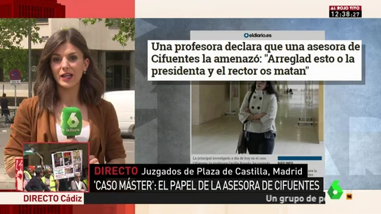 Una profesora de la URJC afirma que recibió amenazas de una asesora de Cifuentes: "Arreglad esto o la presidenta y el rector os matan" Una profesora de la URJC afirma que recibió amenazas de una asesora de Cifuentes: "Arreglad esto o la presidenta y el rector os matan"