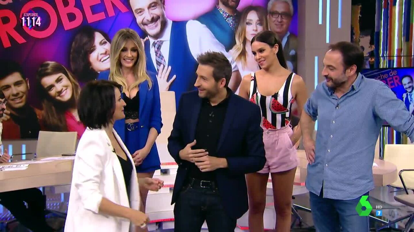 El divertido y loco pase&iacute;llo de Silvia Abril con Frank Blanco por el plat&oacute; de Zapeando