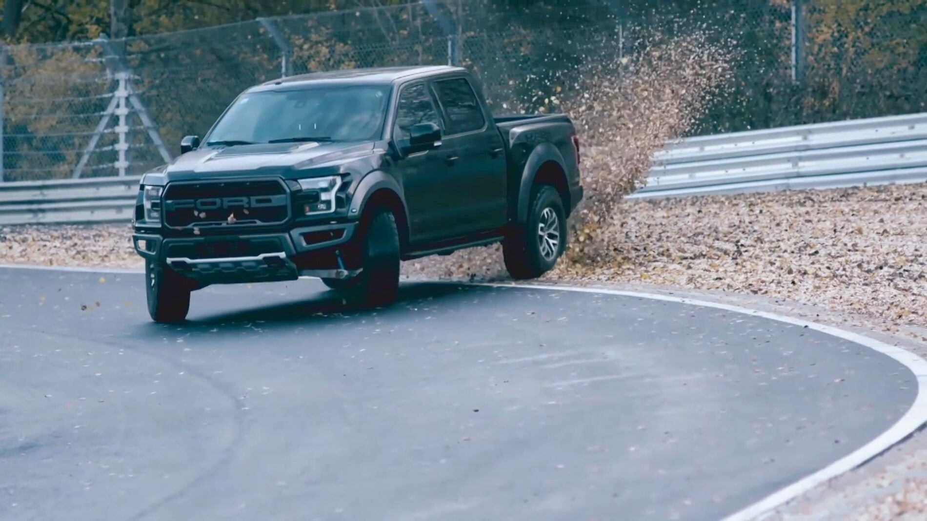 ACTUALIDAD EN BREVE: F-150 Raptor, Porsche Cayenne e-Hybrid y mucho m&aacute;s en CC