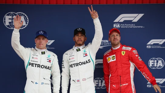 Lewis Hamilton, junto a Bottas y Vettel en Barcelona Lewis Hamilton, junto a Bottas y Vettel en Barcelona