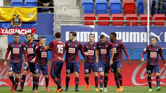 El Eibar celebrando el gol de la victoria El Eibar celebrando el gol de la victoria