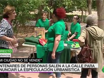 Centenares de personas salen a la calle para denunciar la especulación urbanística Centenares de personas salen a la calle para denunciar la especulación urbanística