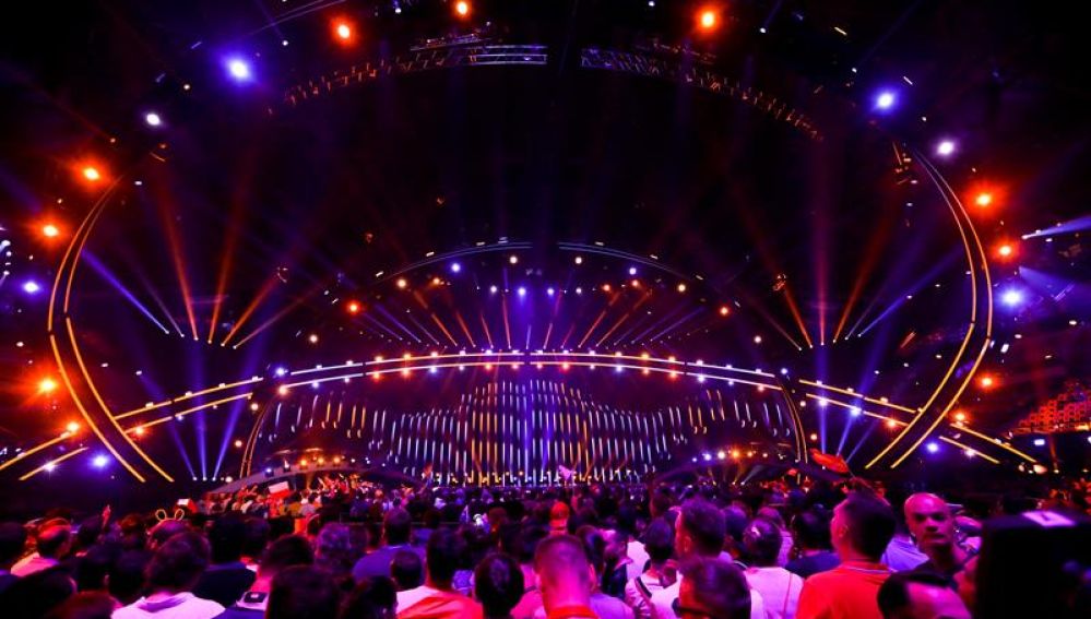 Vista general del escenario durante la segunda semifinal del 63º Festival de la Canción de Eurovisión
