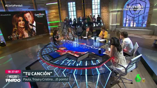 Cristina Pardo y sus colaboradores se atreven a imitar a Amaia y Alfred en Eurovisión cantando 'Tu canción' Cristina Pardo y sus colaboradores se atreven a imitar a Amaia y Alfred en Eurovisión cantando 'Tu canción'