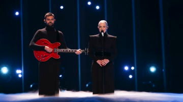 Los representantes de Francia cantan 'Mercy'
