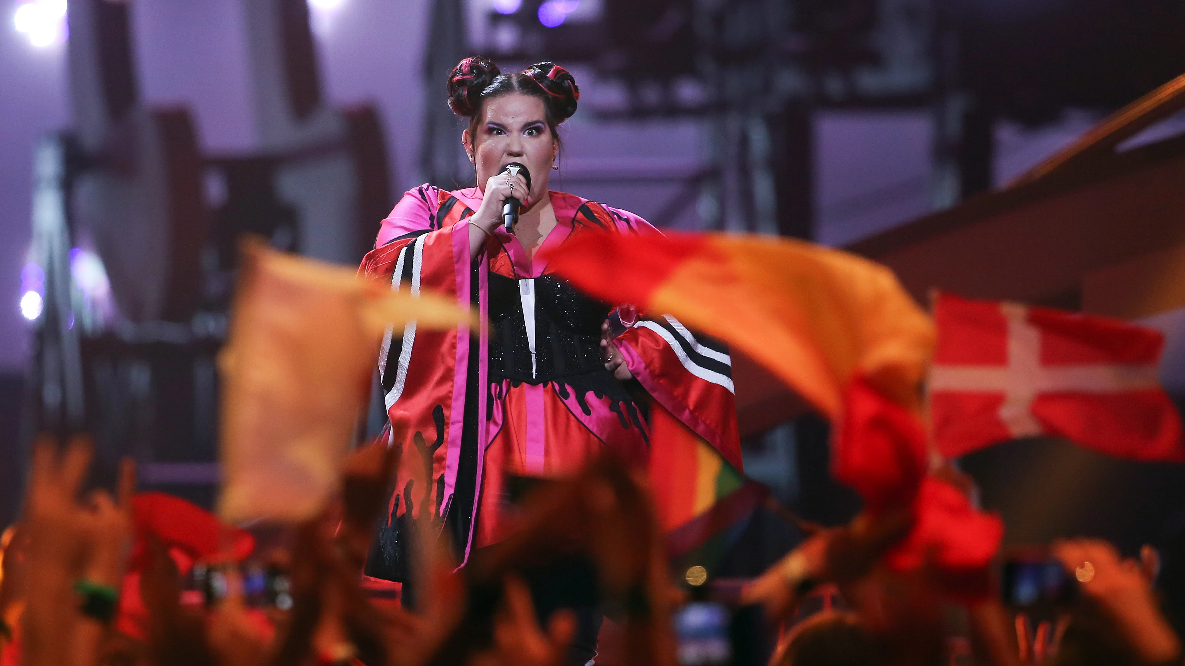 Netta canta Toy en representación de Israel y gana Eurovisión 2018.