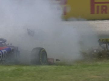 El accidente provocado por Grosjean en la curva 3 del GP de España El accidente provocado por Grosjean en la curva 3 del GP de España