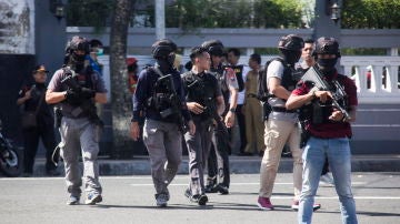 Varios heridos en la explosión de una bomba en una comisaría de Indonesia