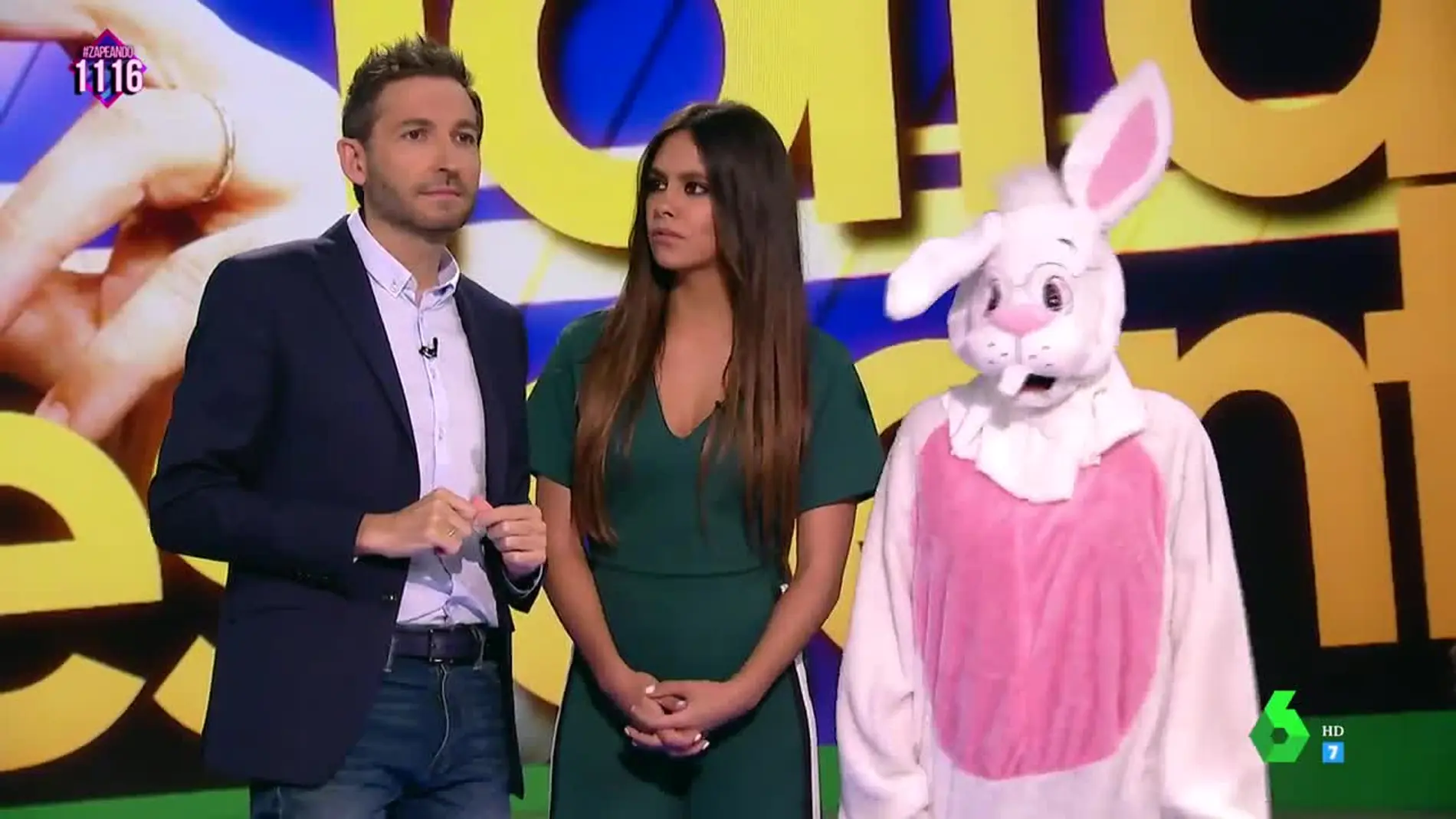 Zapeando resuelve el misterio del conejo amarillo de la papelera de Carles Puigdemont