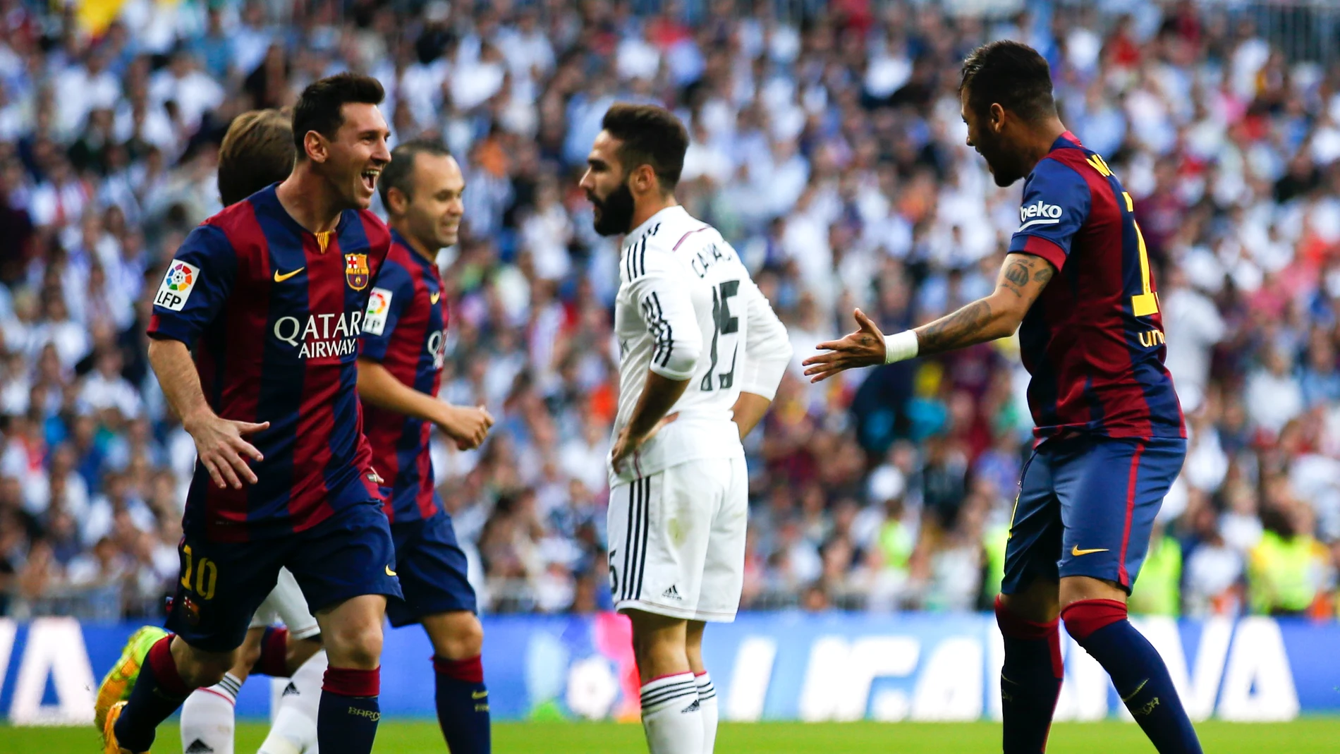 Messi y Neymar celebran un gol contra el Real Madrid