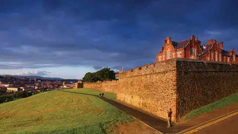 Derry-Londonderry 10 postales para disfrutar del buen tiempo en Irlanda