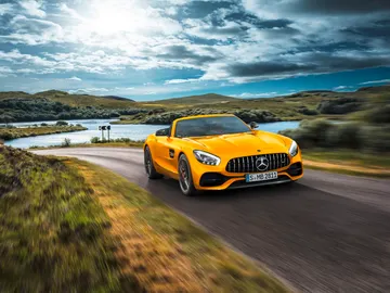 Mercedes-AMG GT S Roadster Mercedes-AMG GT S Roadster