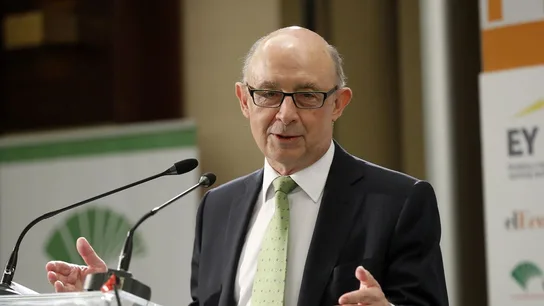 Cristóbal Montoro ante los medios Cristóbal Montoro ante los medios