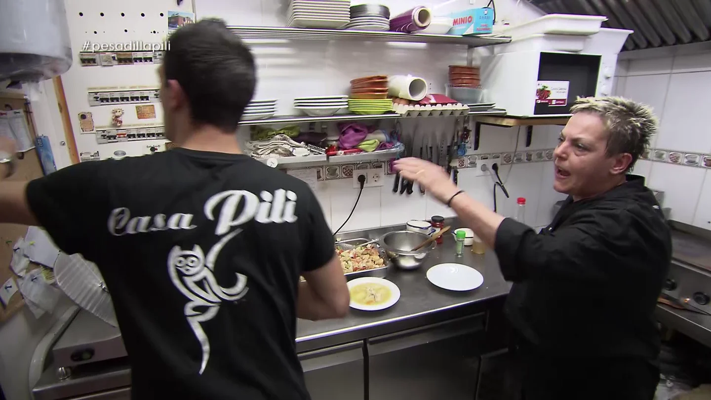 Javier y Pili discuten en Pesadilla en la cocina: Casa Pili Javier y Pili discuten en Pesadilla en la cocina: Casa Pili