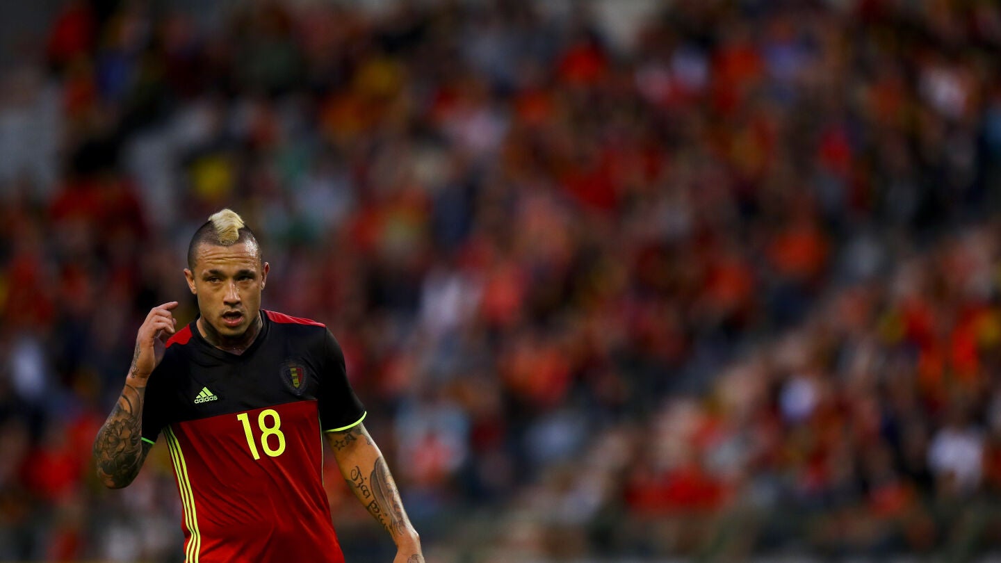 Nainggolan, durante un partido con B&eacute;lgica