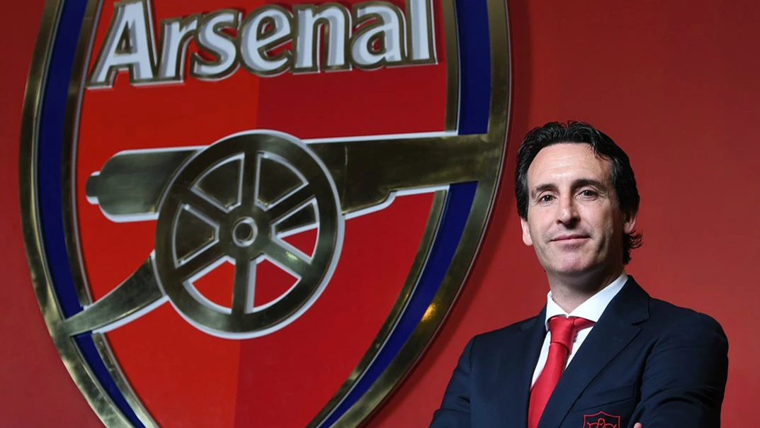 Unai Emery en su presentación como técnico del Arsenal