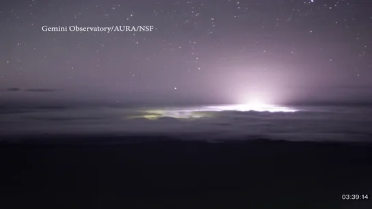 La erupción del volcán Kilauea deja resplandores espectaculares desde el cielo La erupción del volcán Kilauea deja resplandores espectaculares desde el cielo